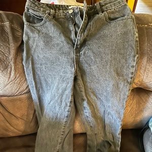 Pacsun Black High Waisted Mom Jeans. Size 27.